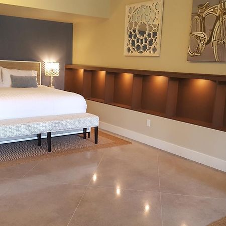 Teehouse Bed & Breakfast West Kelowna Bagian luar foto