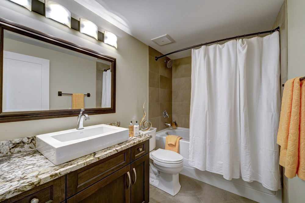Teehouse Bed & Breakfast West Kelowna Bagian luar foto