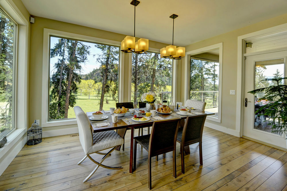 Teehouse Bed & Breakfast West Kelowna Bagian luar foto